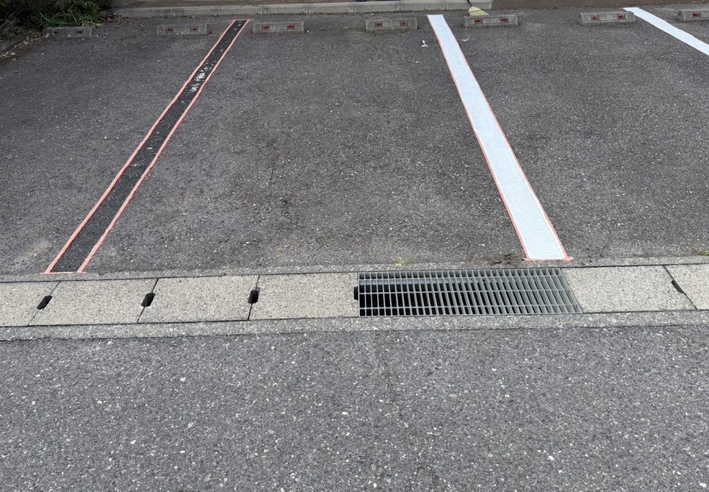 駐車場のライン塗装工事